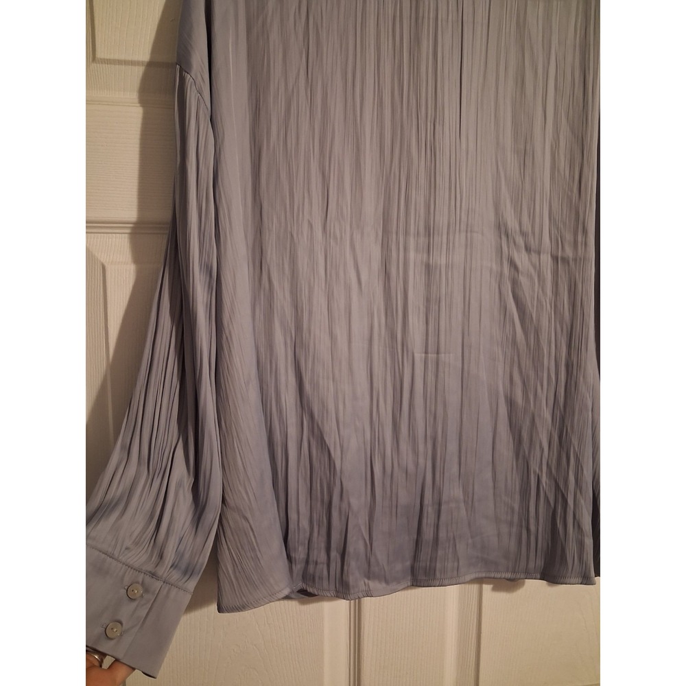 NWT Women's 1X Blue Lavender Ombre Twist Front Blouse Pleated Button Up Collared - Picture 8 of 16